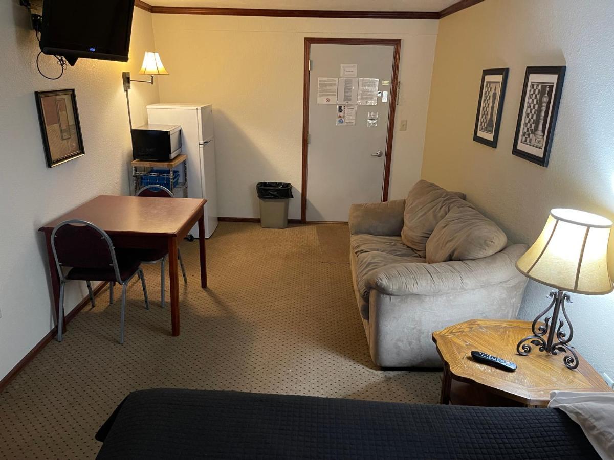 Highland Court Motel Fairmont Eksteriør billede