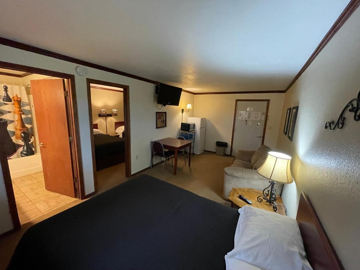 Highland Court Motel Fairmont Eksteriør billede