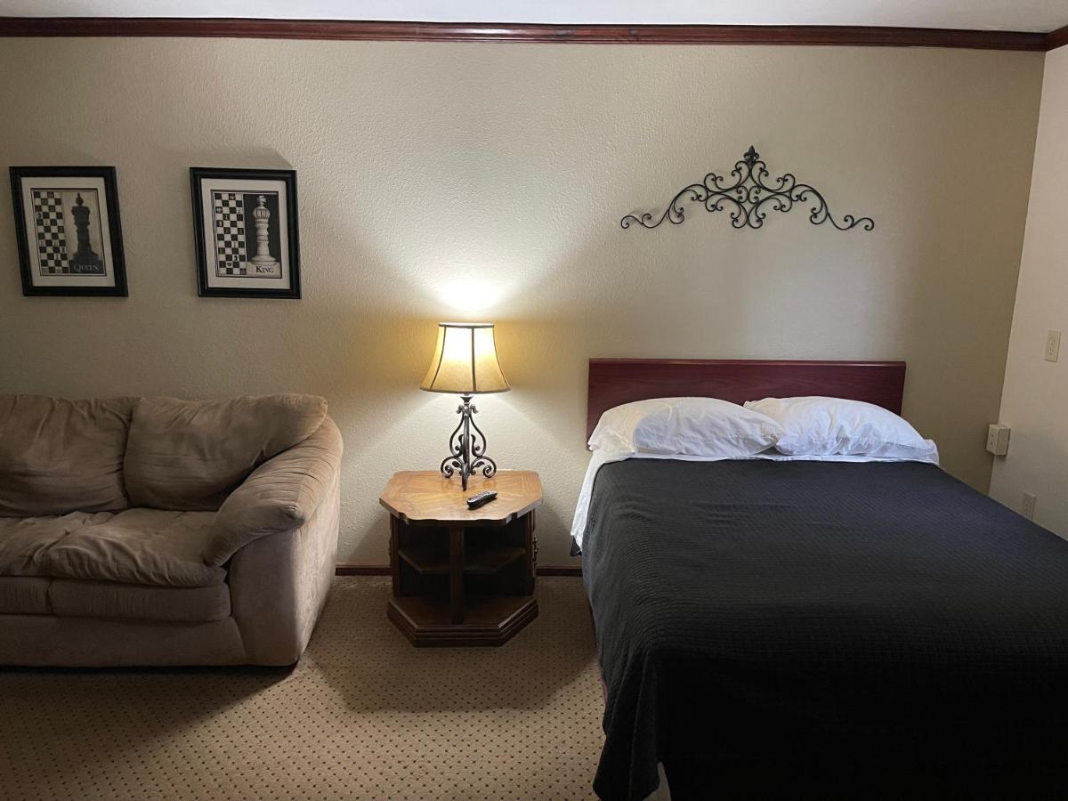 Highland Court Motel Fairmont Eksteriør billede
